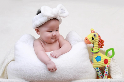 舞钢宝宝几个月翻身